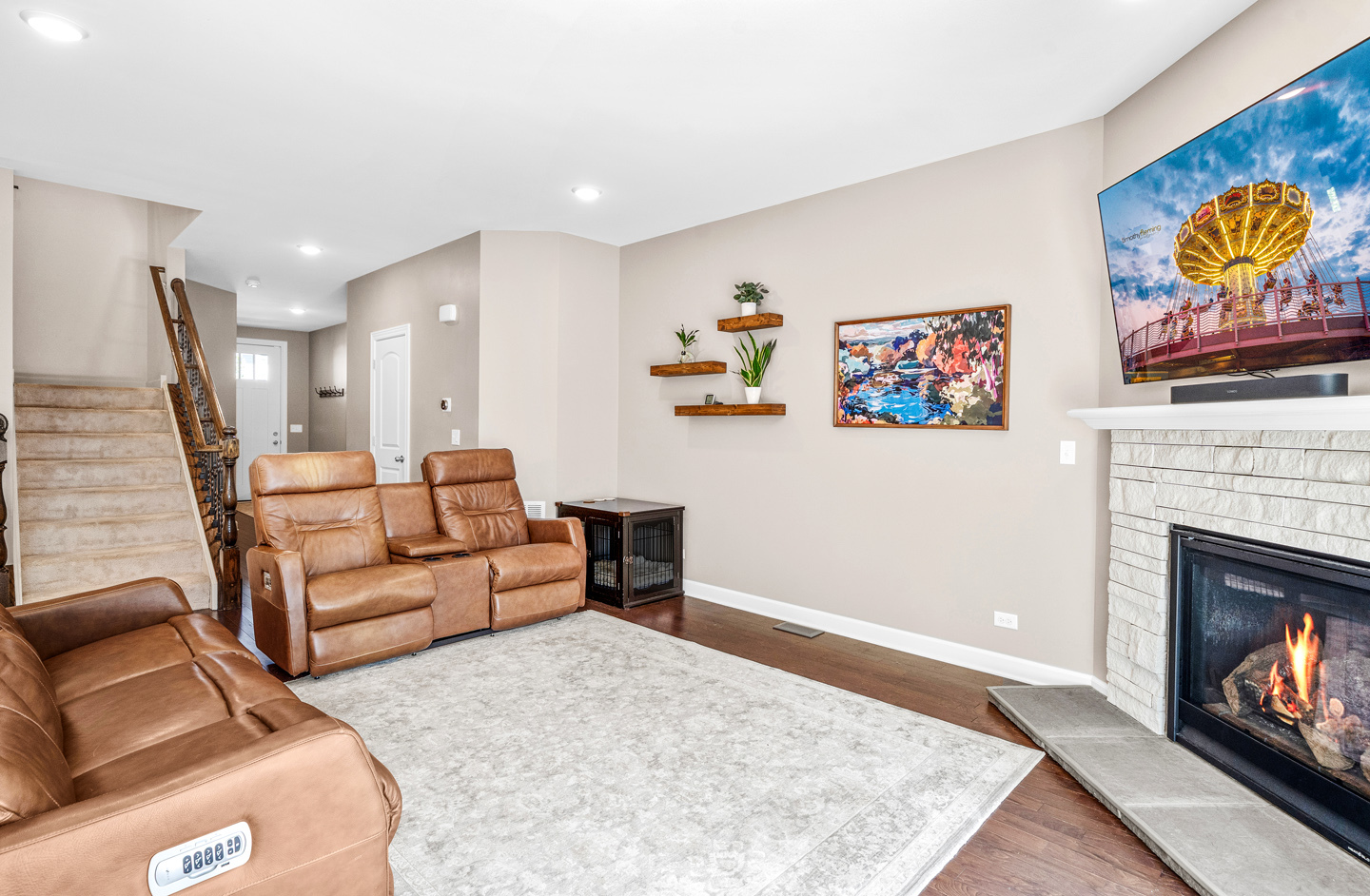 638 Riverbank Drive Property Photo 11