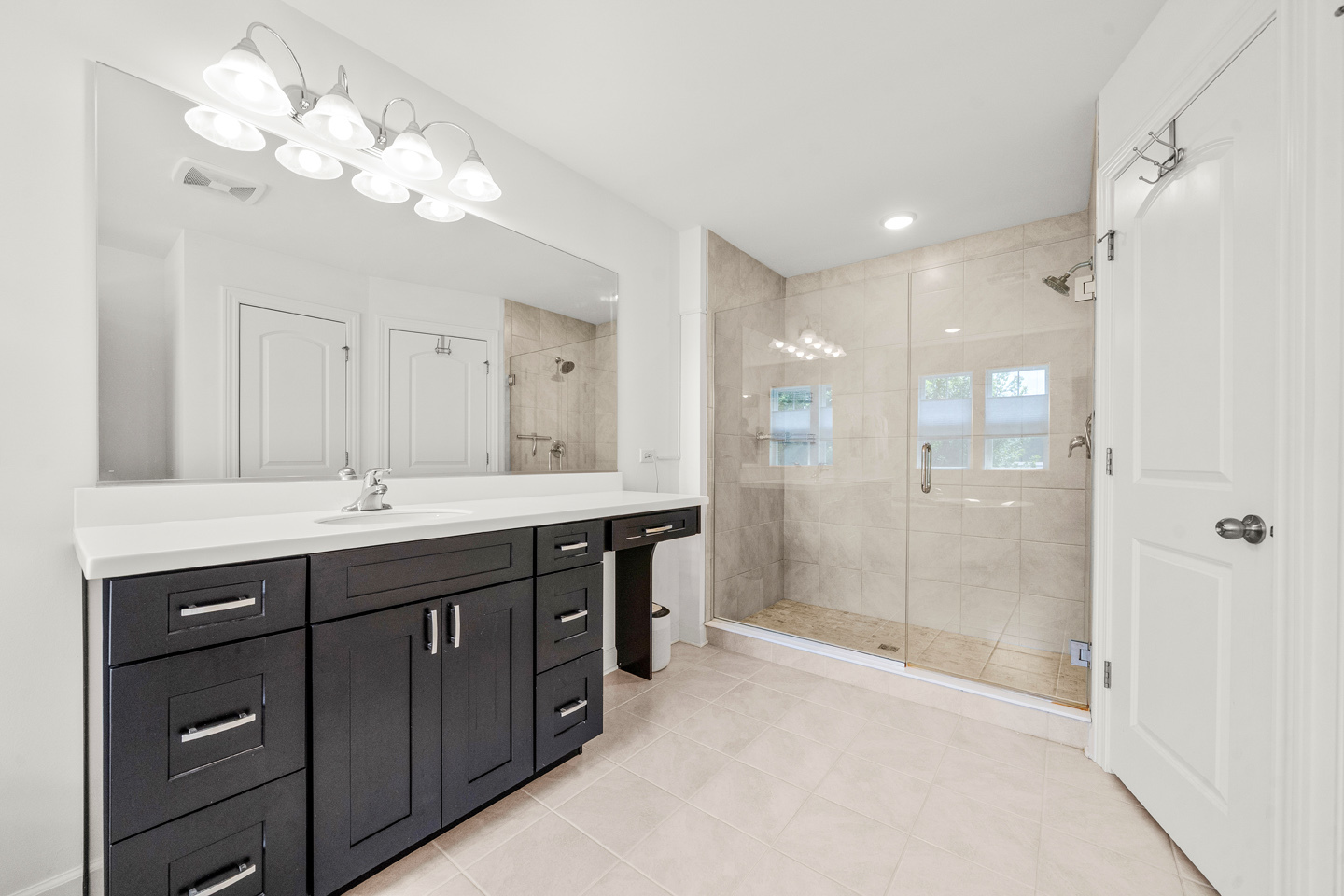 638 Riverbank Drive Property Photo 17