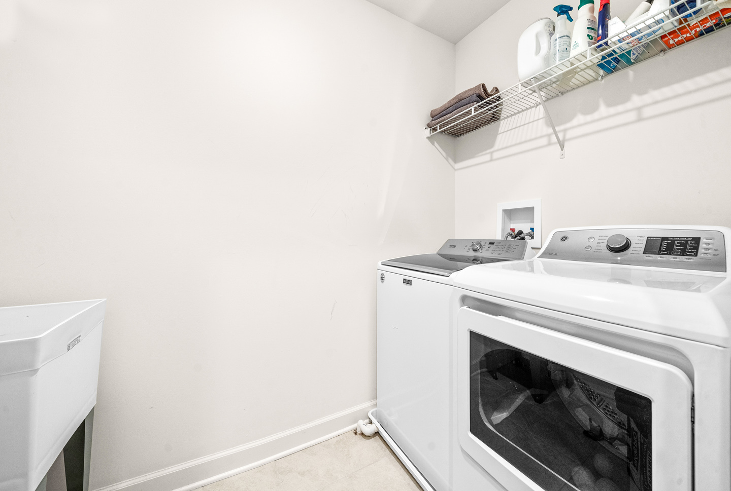 638 Riverbank Drive Property Photo 23
