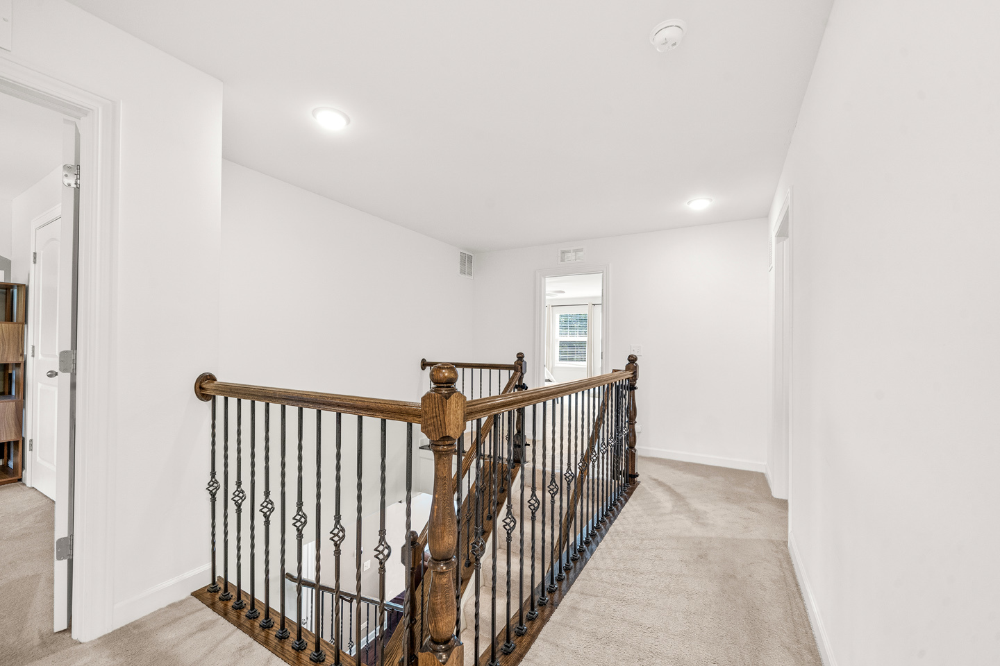 638 Riverbank Drive Property Photo 24