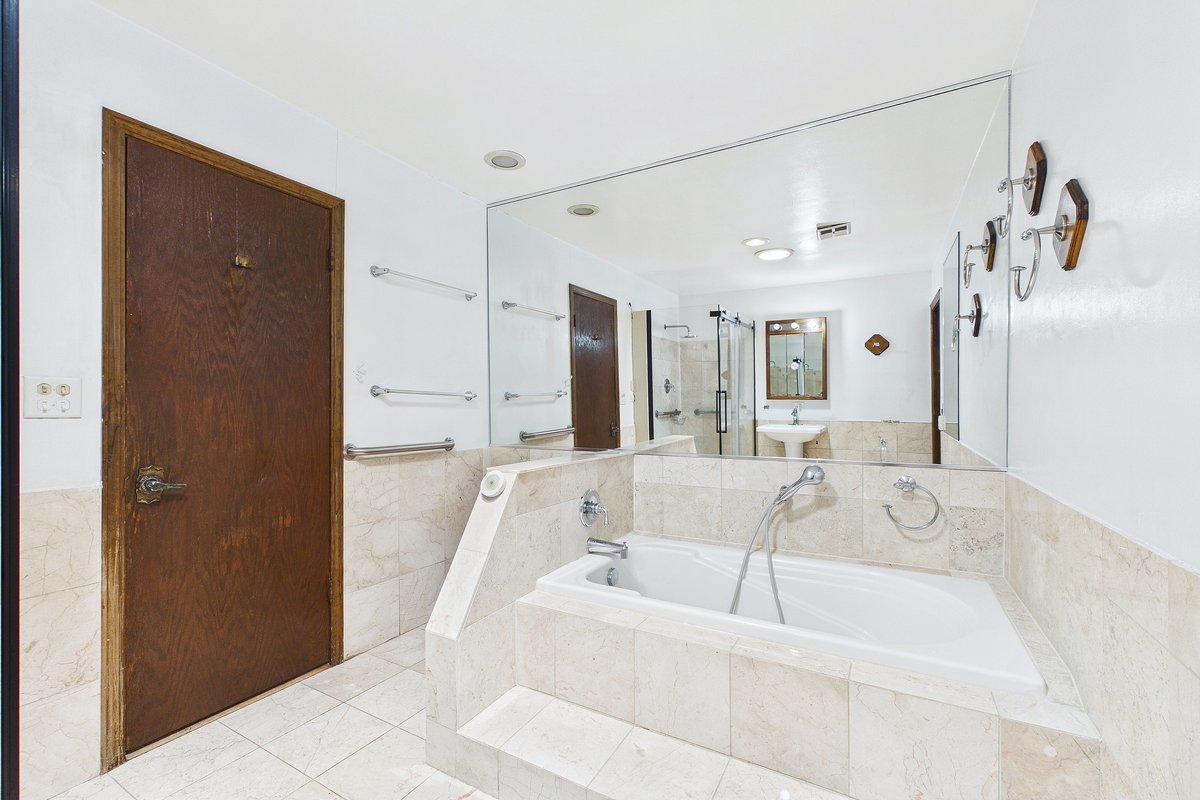 201 Oak Lane Property Photo 19