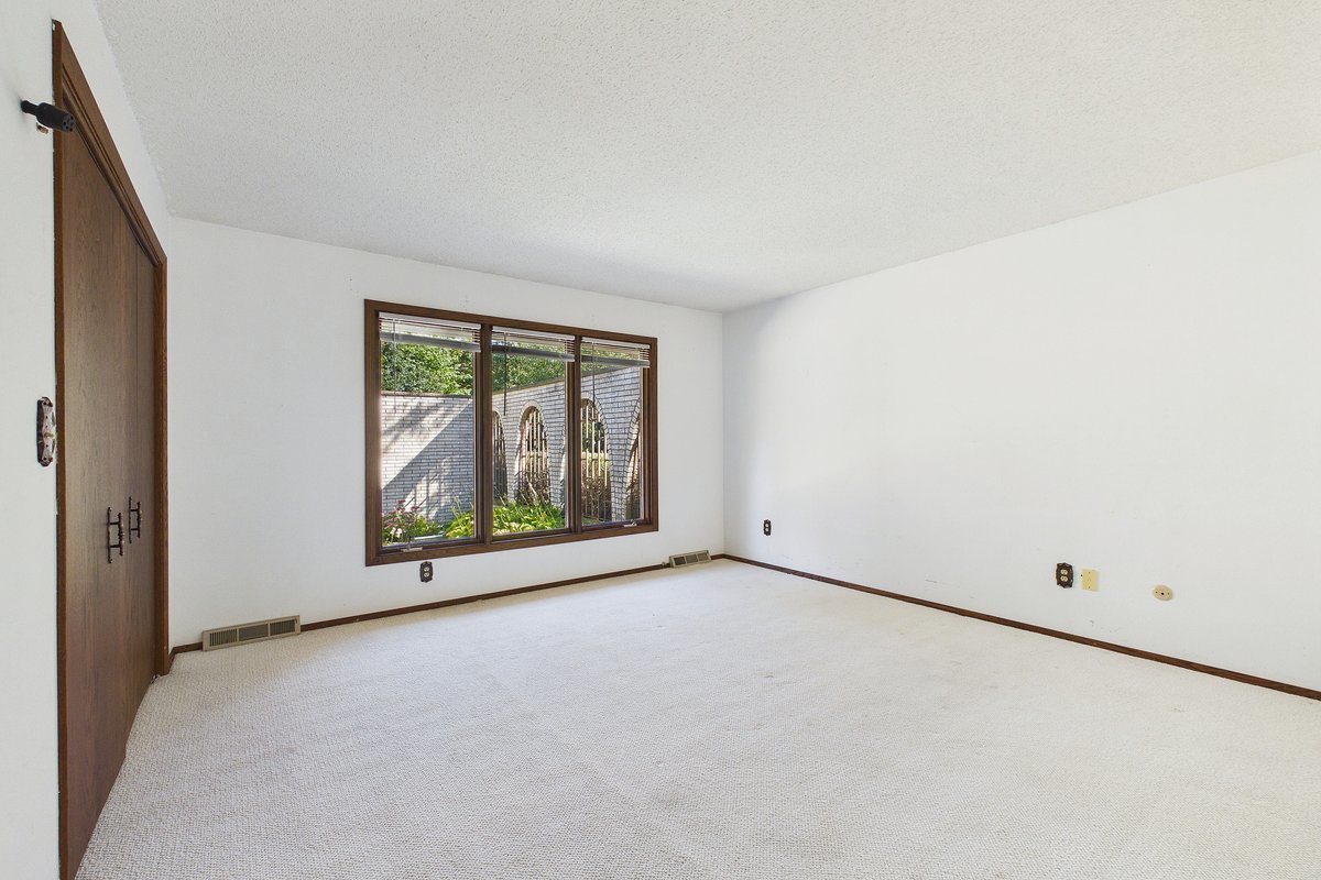 201 Oak Lane Property Photo 22