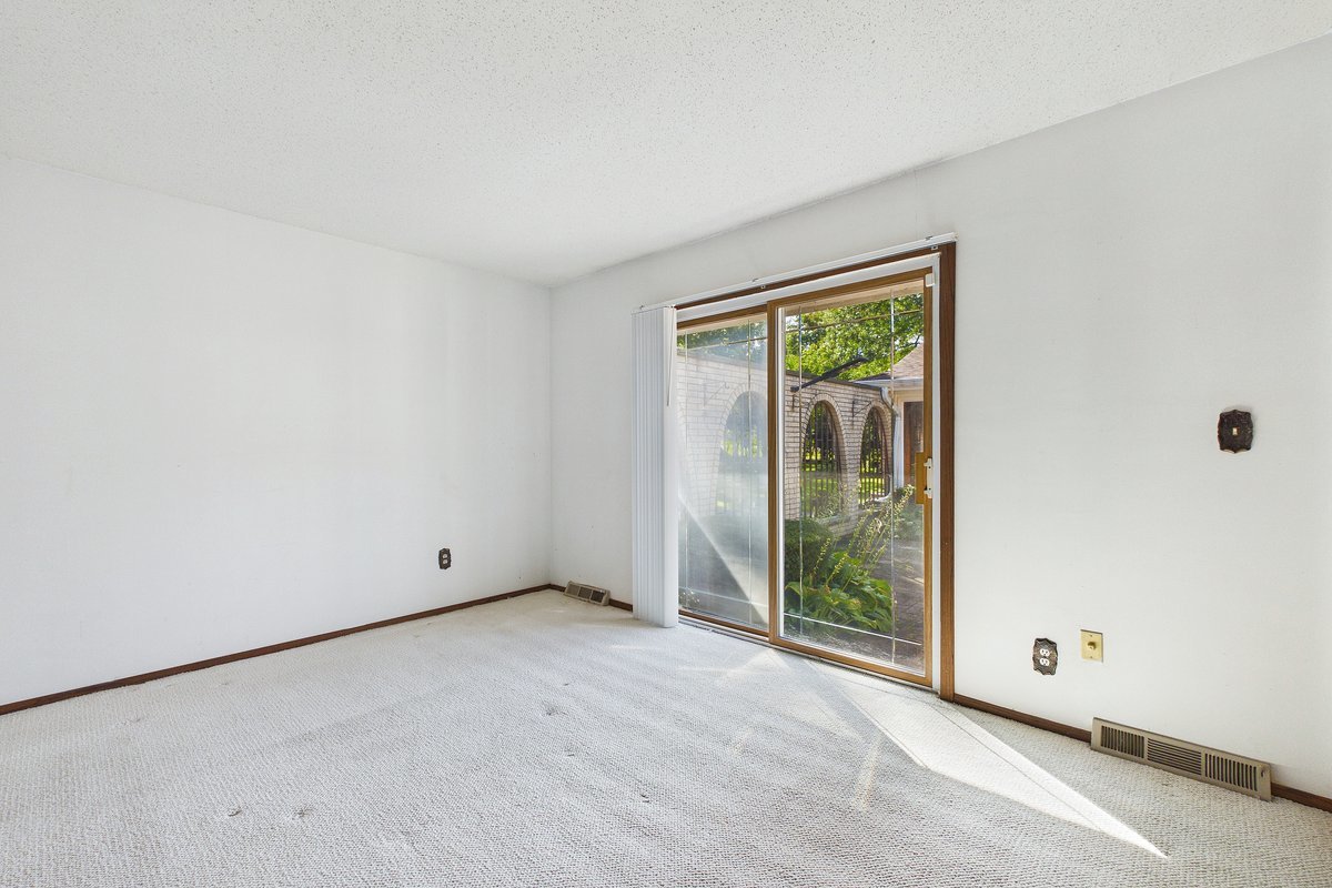 201 Oak Lane Property Photo 23