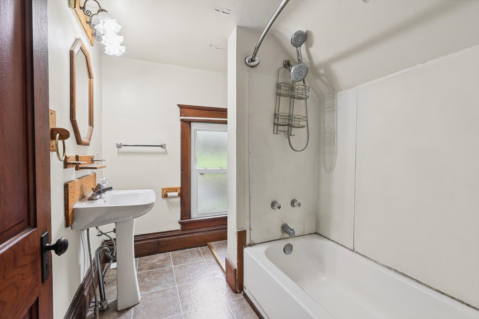 311 E Pells Street Property Photo 10