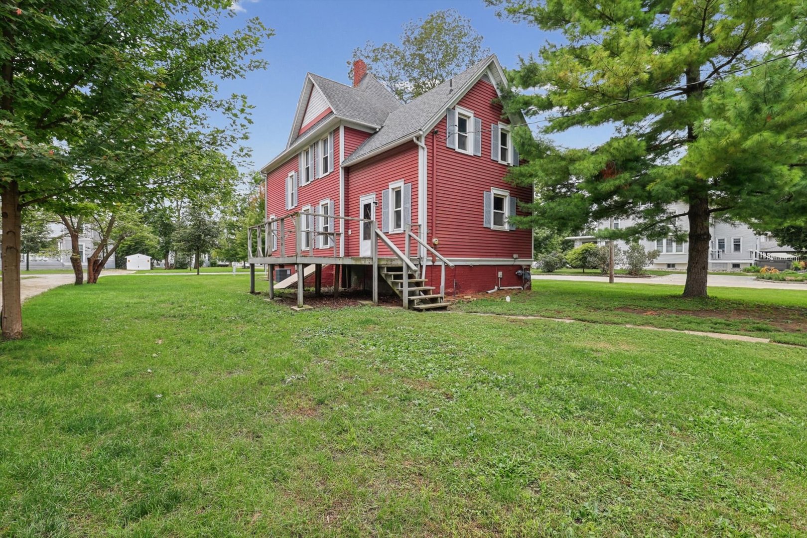 311 E Pells Street Property Photo 14