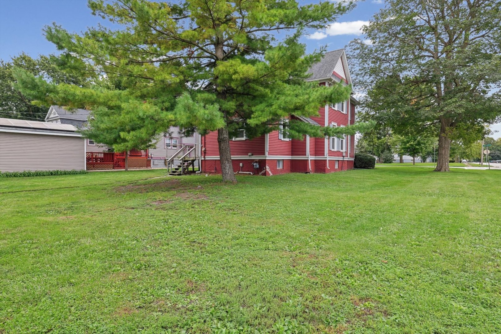 311 E Pells Street Property Photo 15