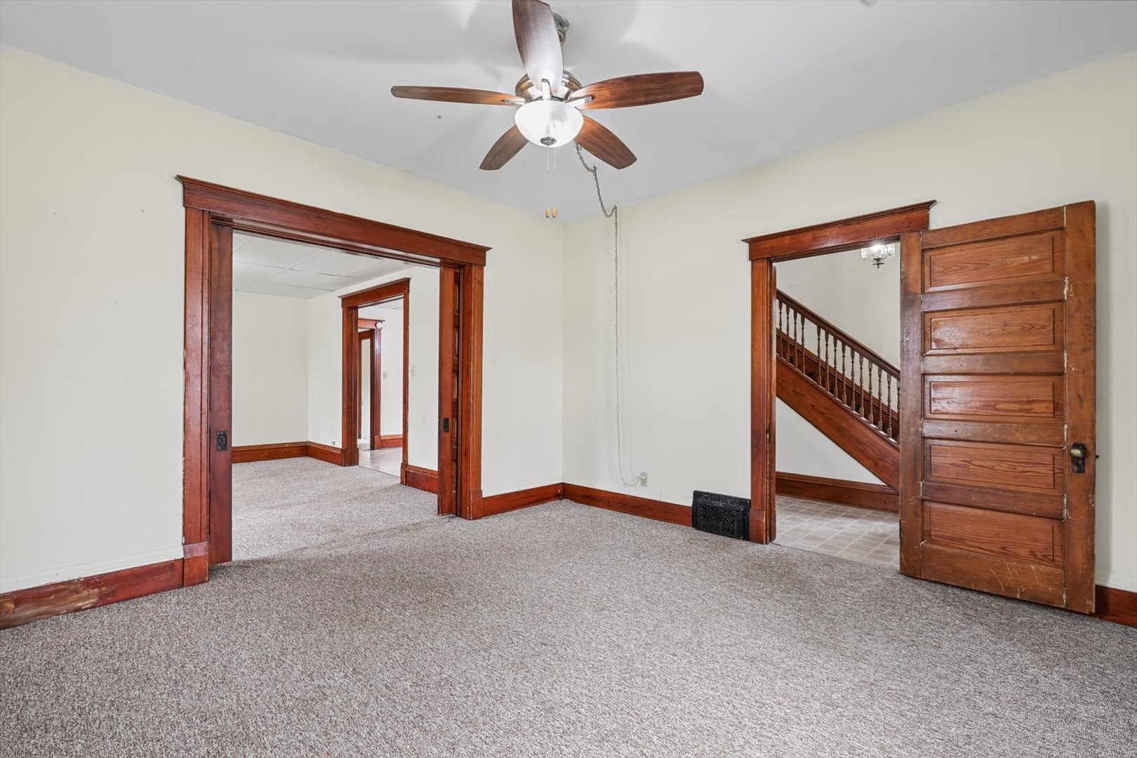 311 E Pells Street Property Photo 23