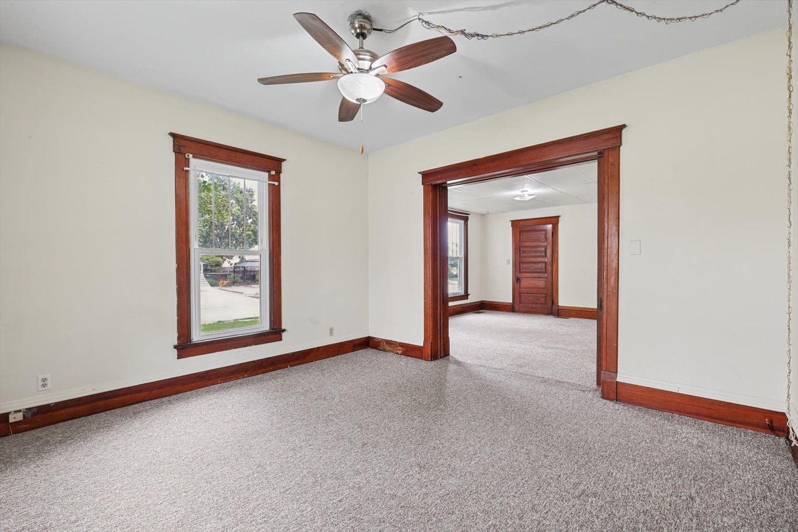 311 E Pells Street Property Photo 24