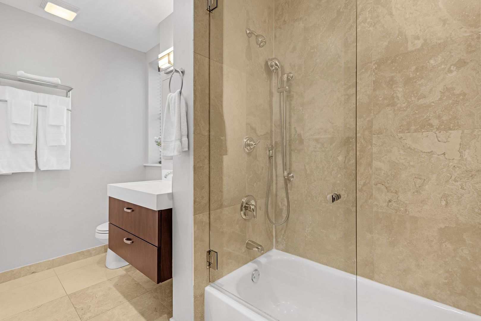 70 E Walton Street 501-601 Property Photo 15