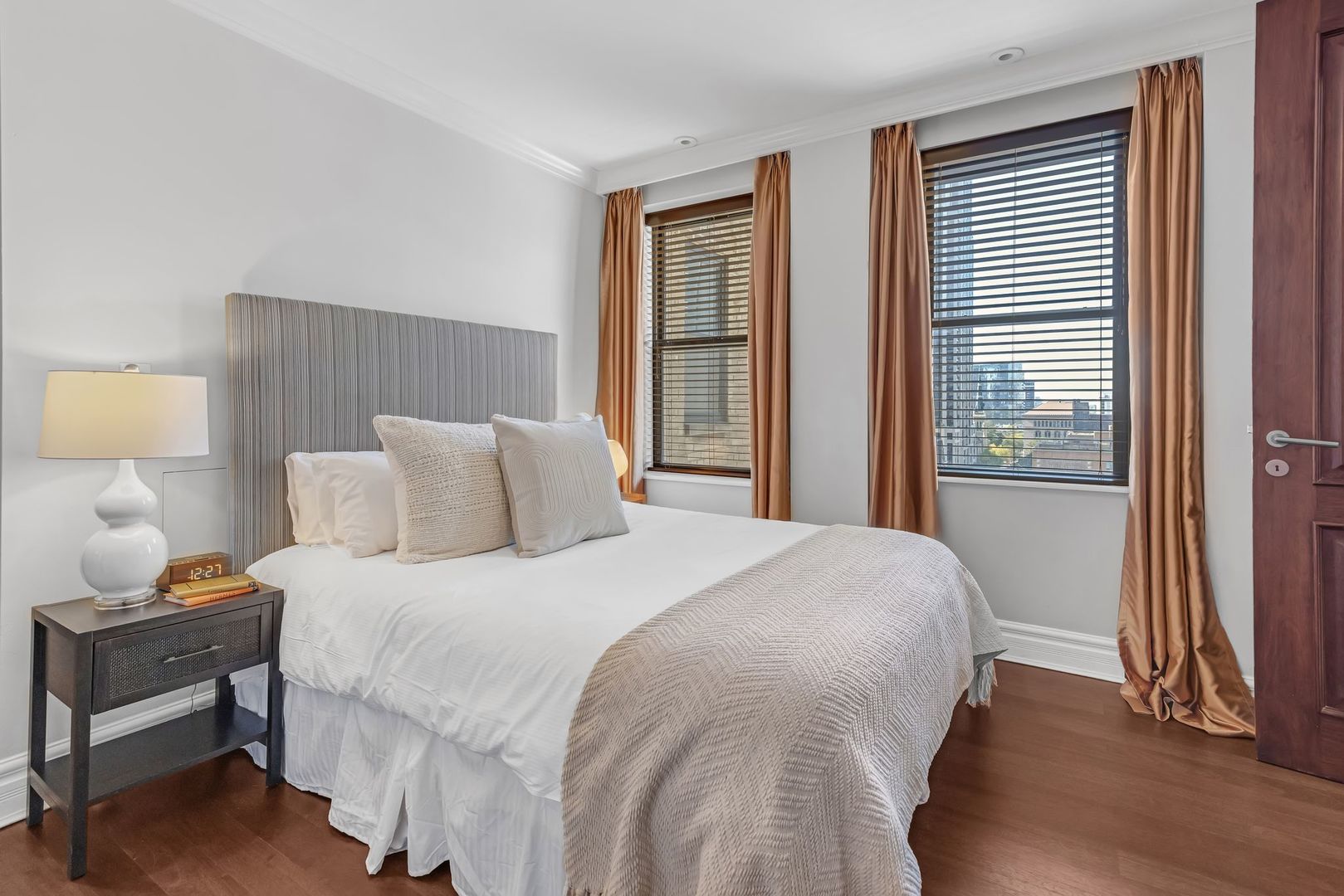 70 E Walton Street 501-601 Property Photo 17