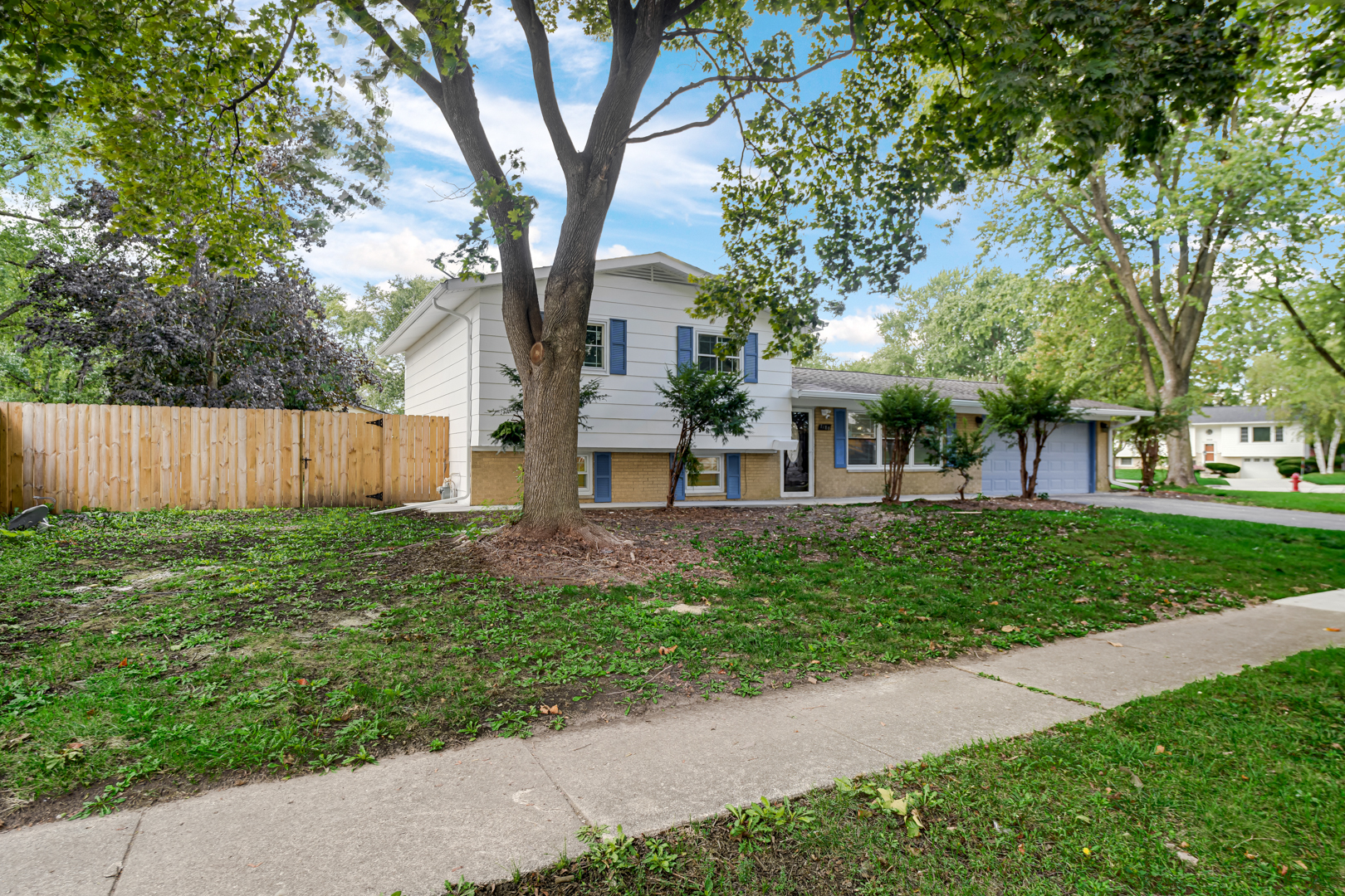 7180 Edgebrook Lane Property Photo 1
