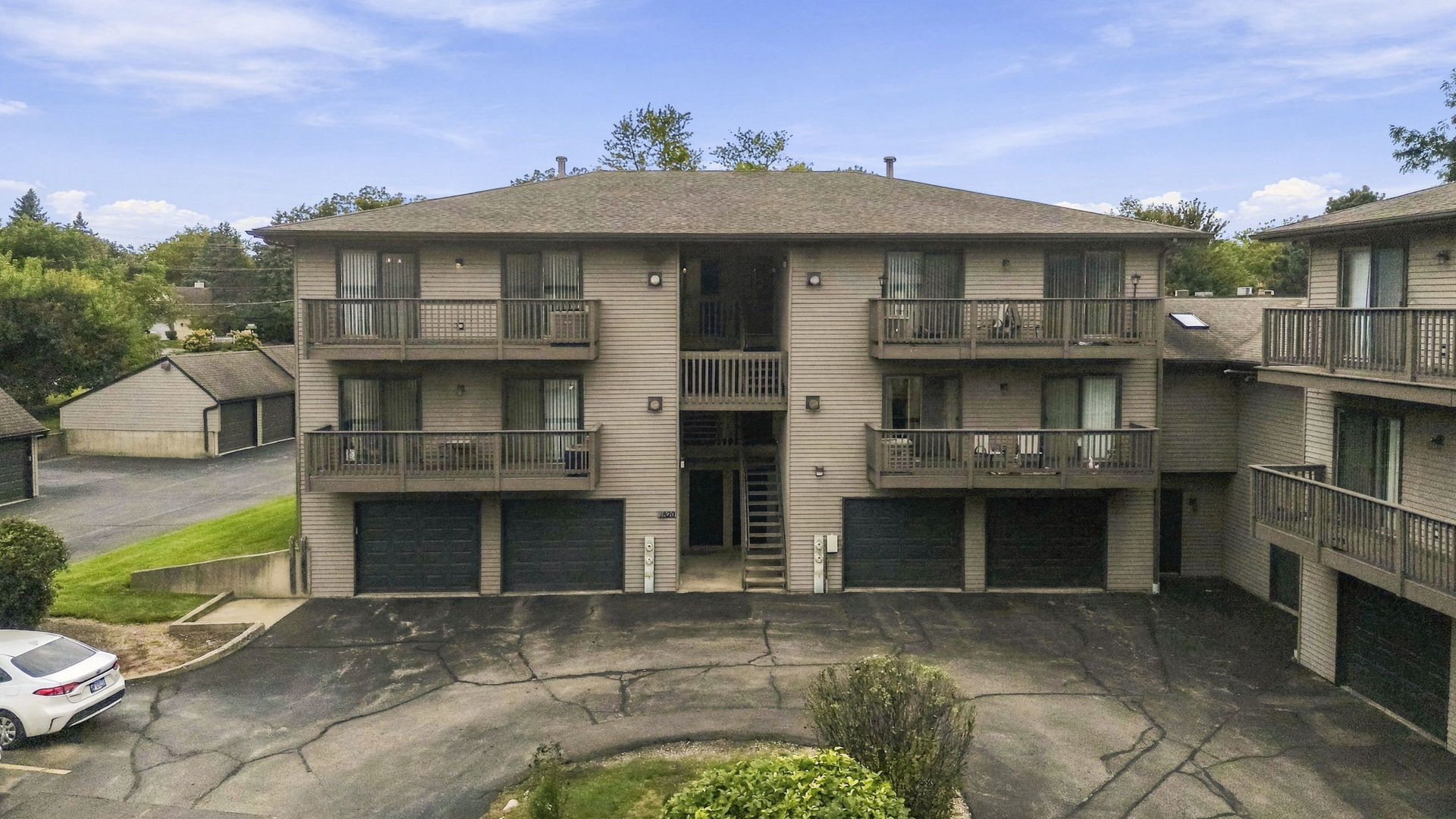 1820 W Highland Avenue D Property Photo 1