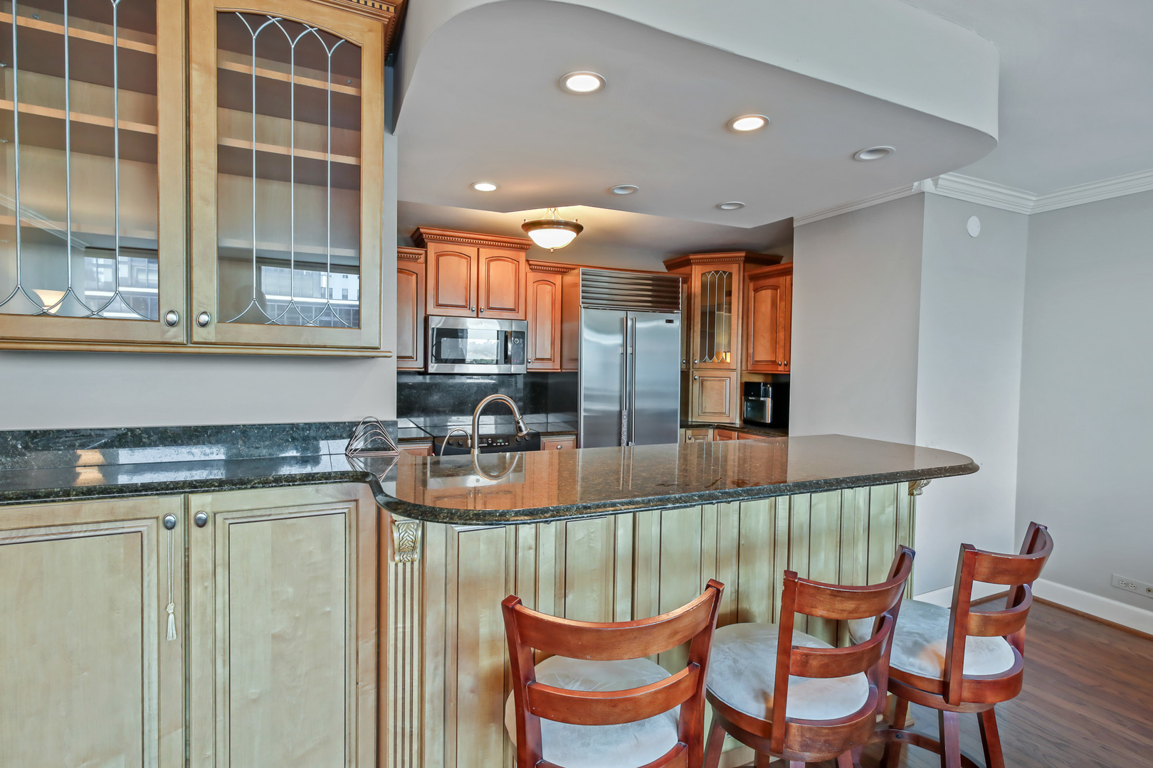 260 E Chestnut Street 2904 Property Photo 9