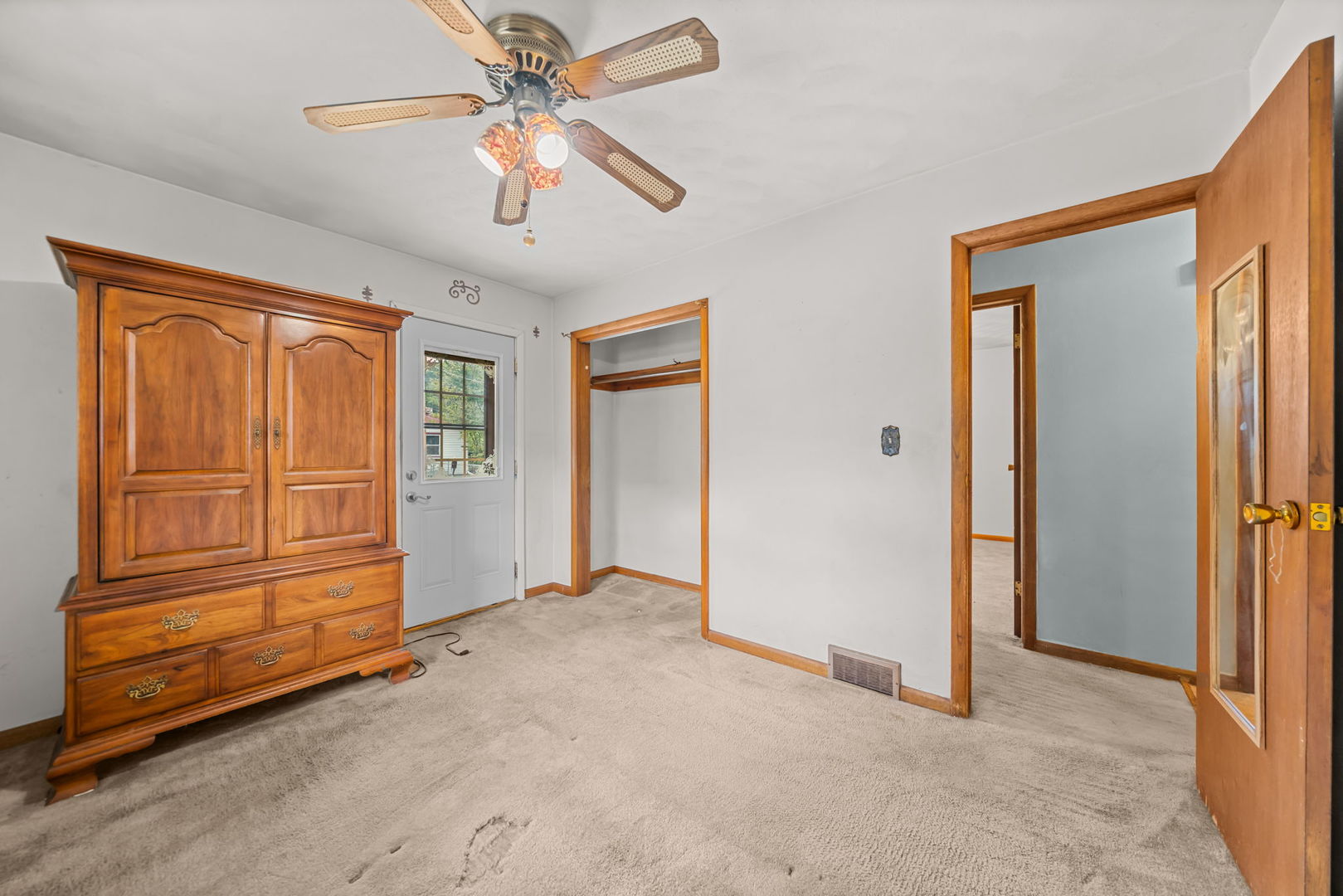 3042 Huffman Boulevard Property Photo 13
