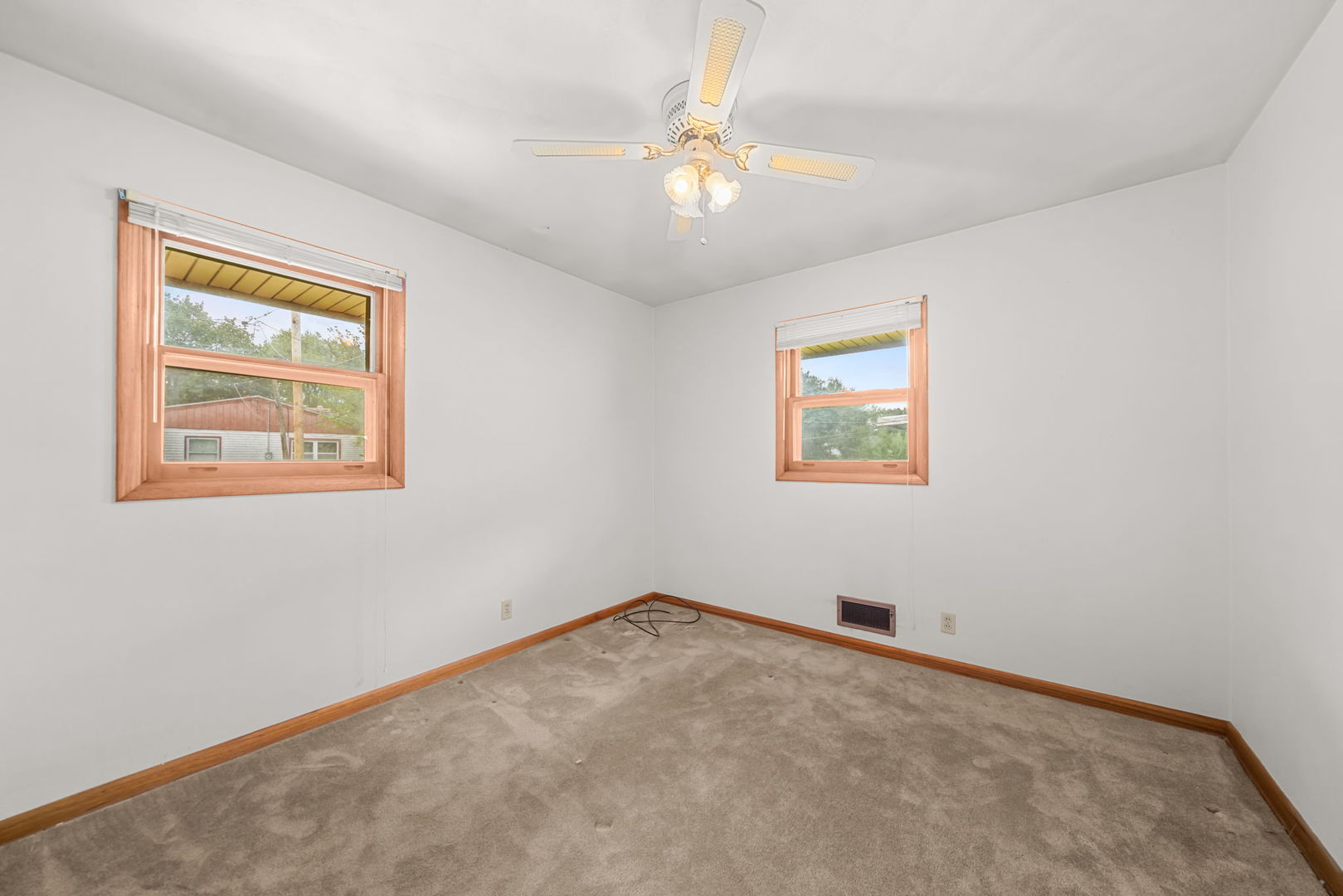 3042 Huffman Boulevard Property Photo 18