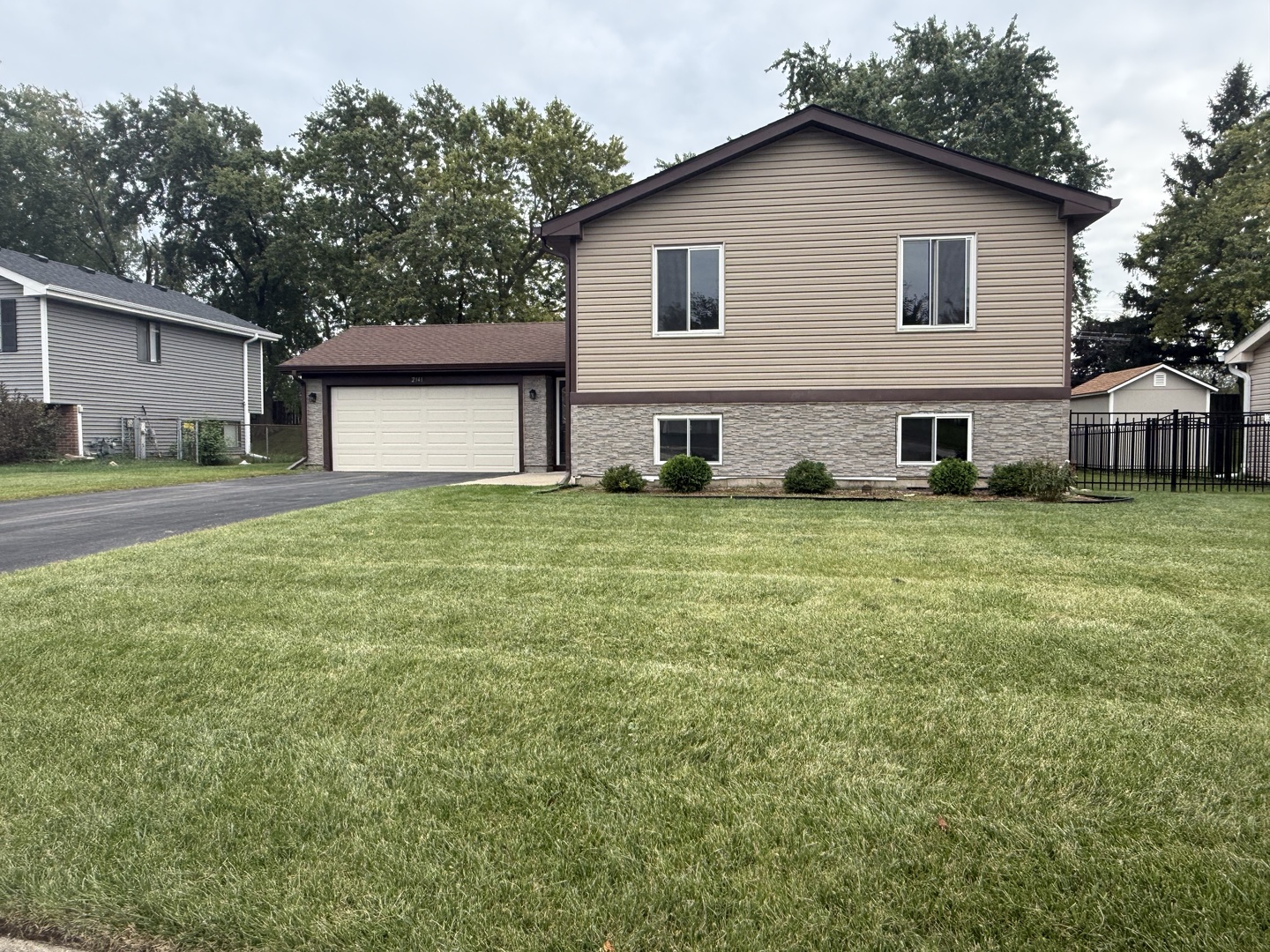 2341 Leeward Lane Property Photo 1