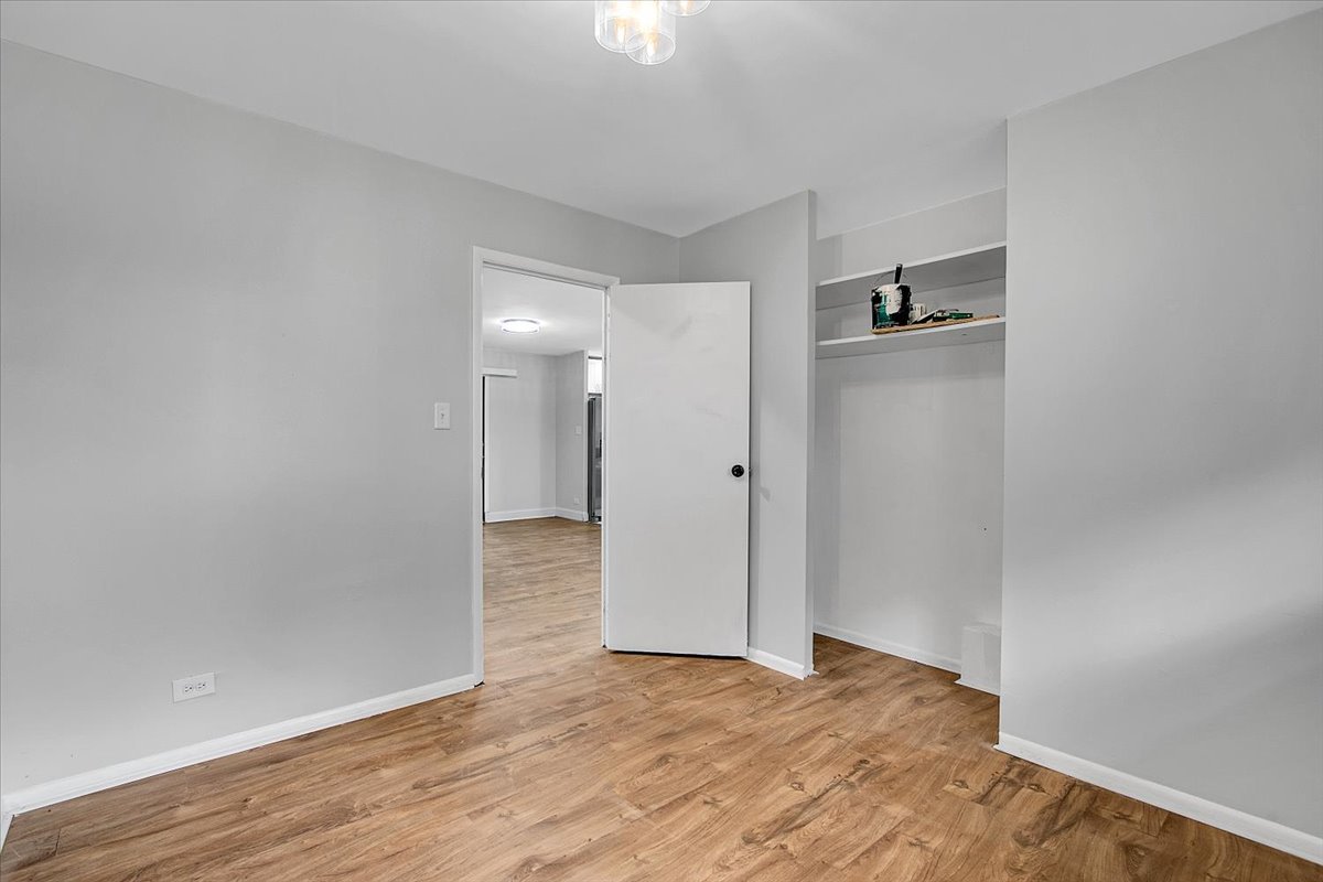 22720 Ridgeway Avenue Property Photo 14