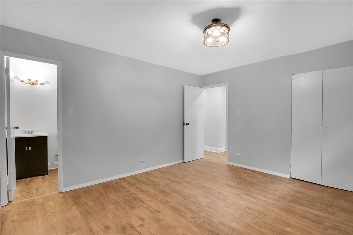 22720 Ridgeway Avenue Property Photo 19