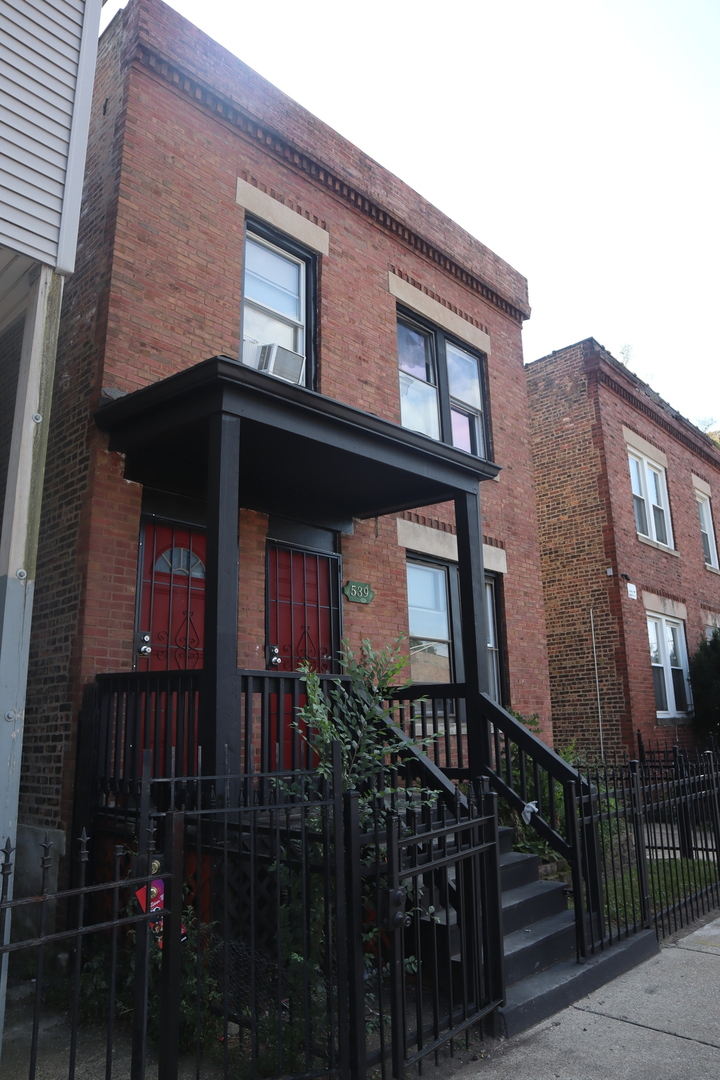 539 E 68th Street Property Photo 2