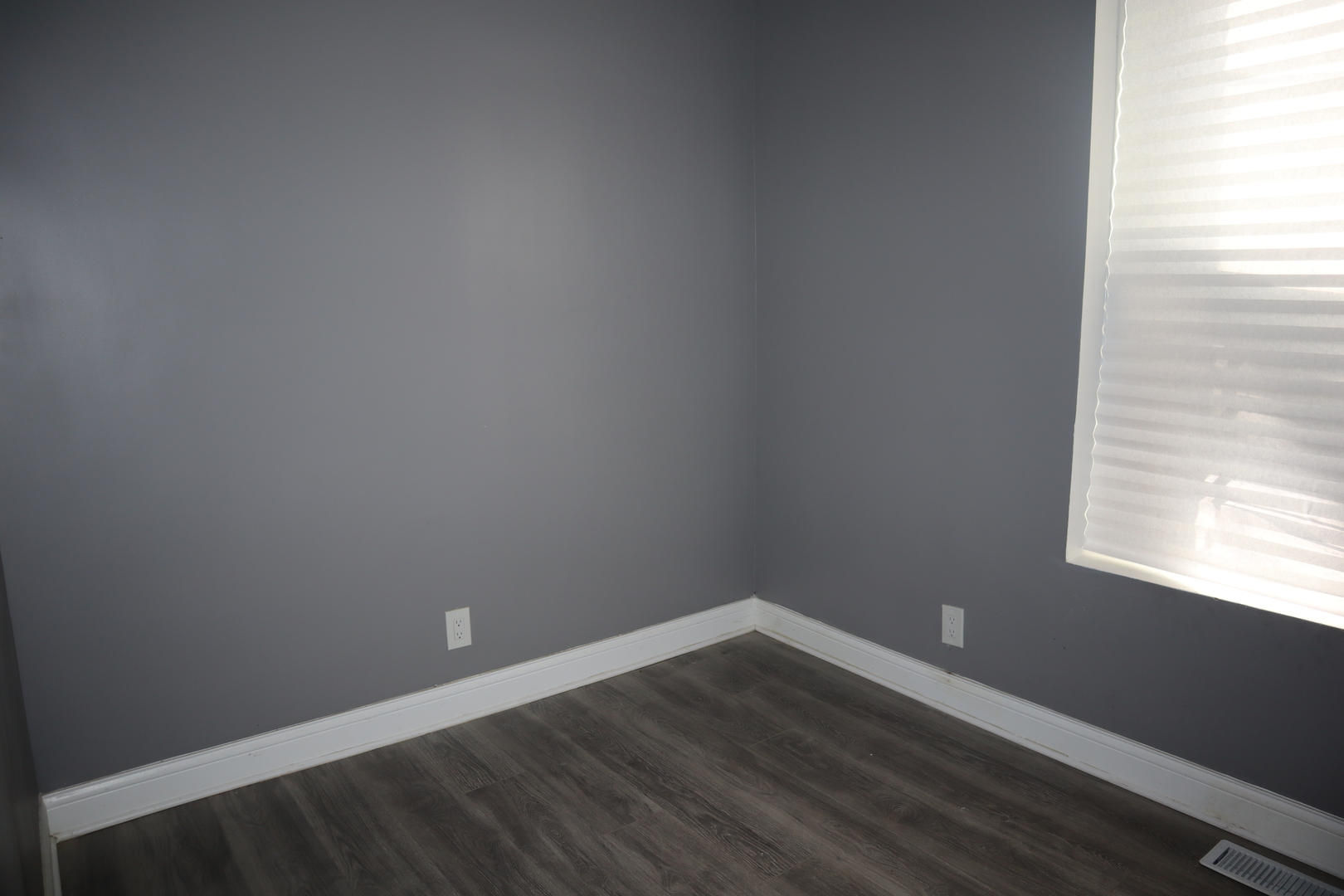 539 E 68th Street Property Photo 9