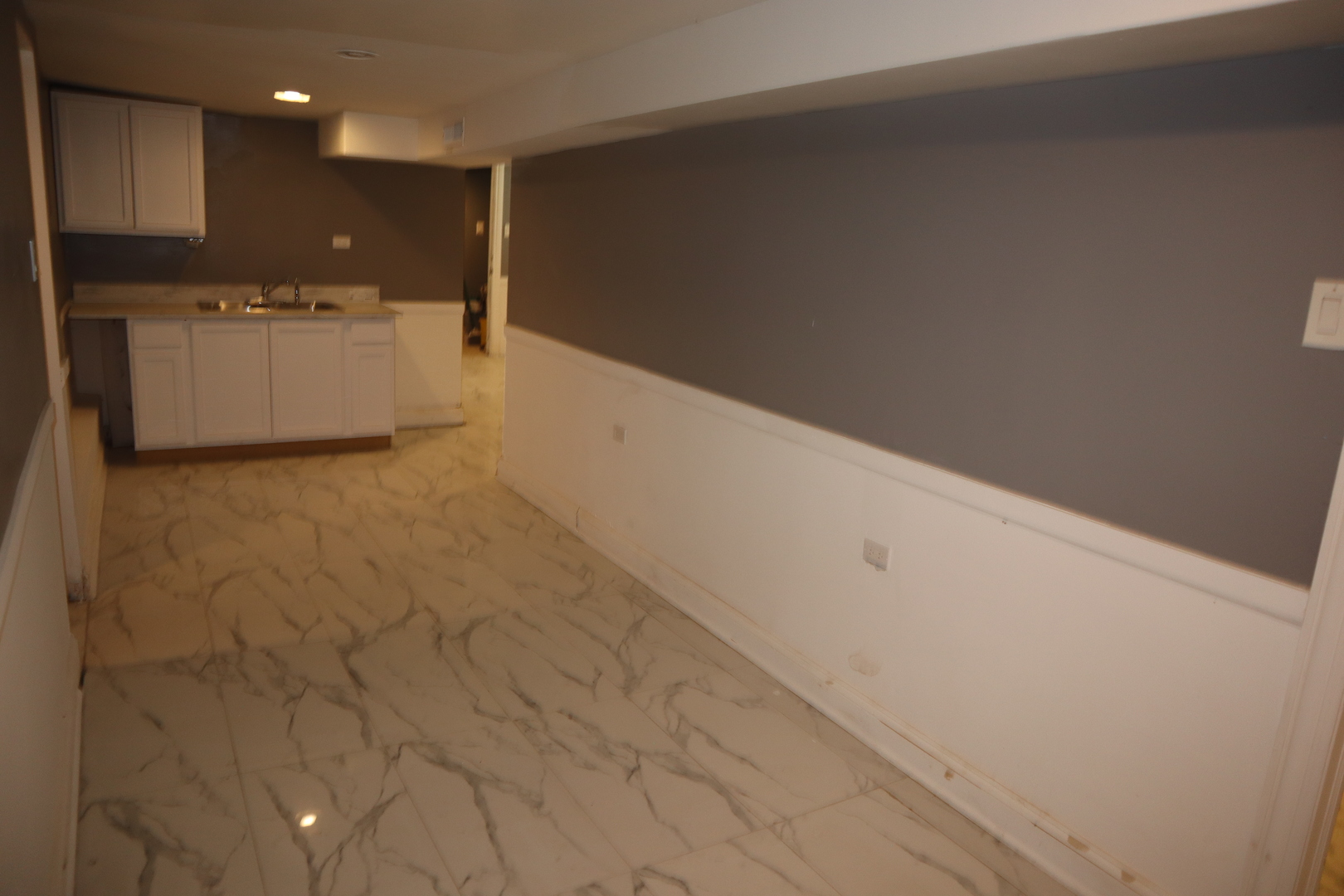 539 E 68th Street Property Photo 12