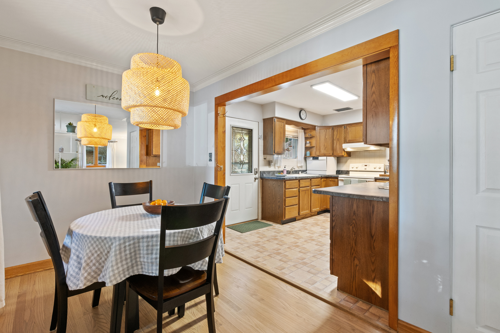 834 Beach Avenue Property Photo 3