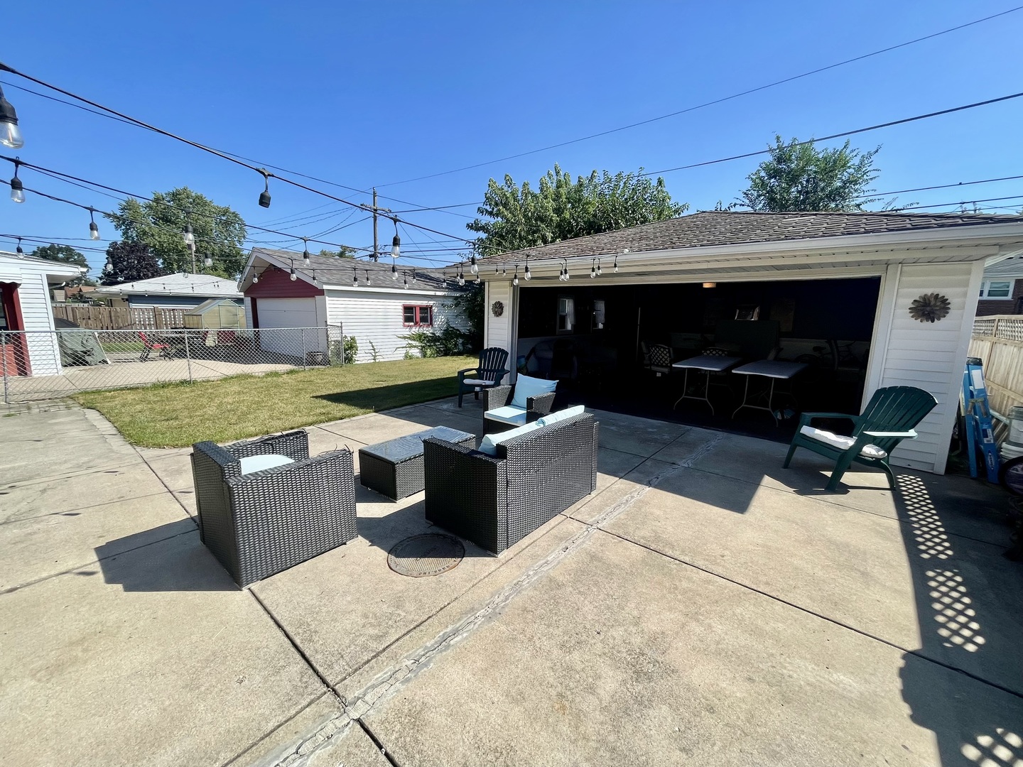 9133 S Hamlin Avenue Property Photo 22