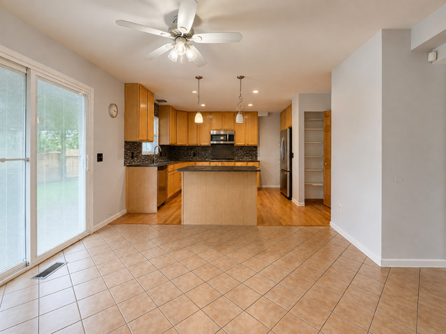 6582 Tealwood Drive Property Photo 7