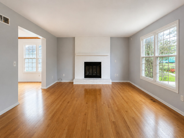 6582 Tealwood Drive Property Photo 8