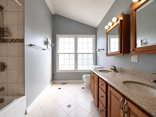 6582 Tealwood Drive Property Photo 11