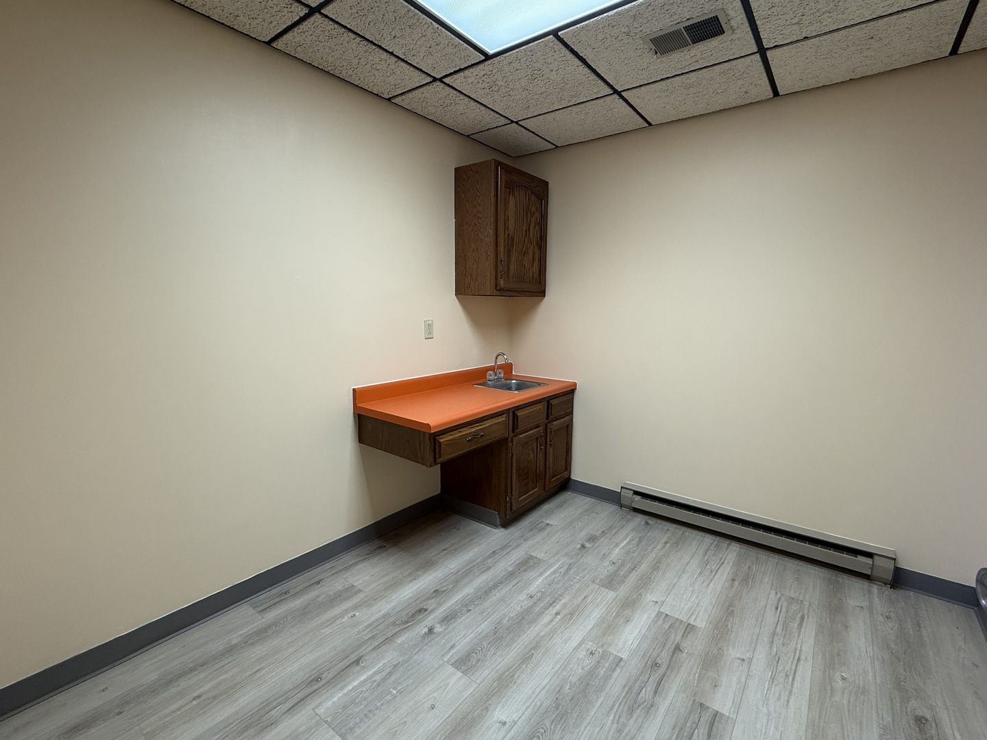 103 S John Street Property Photo 12