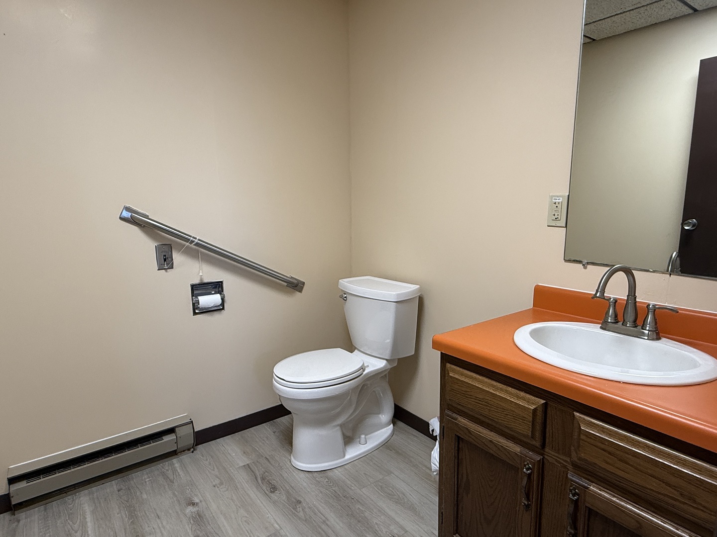 103 S John Street Property Photo 14