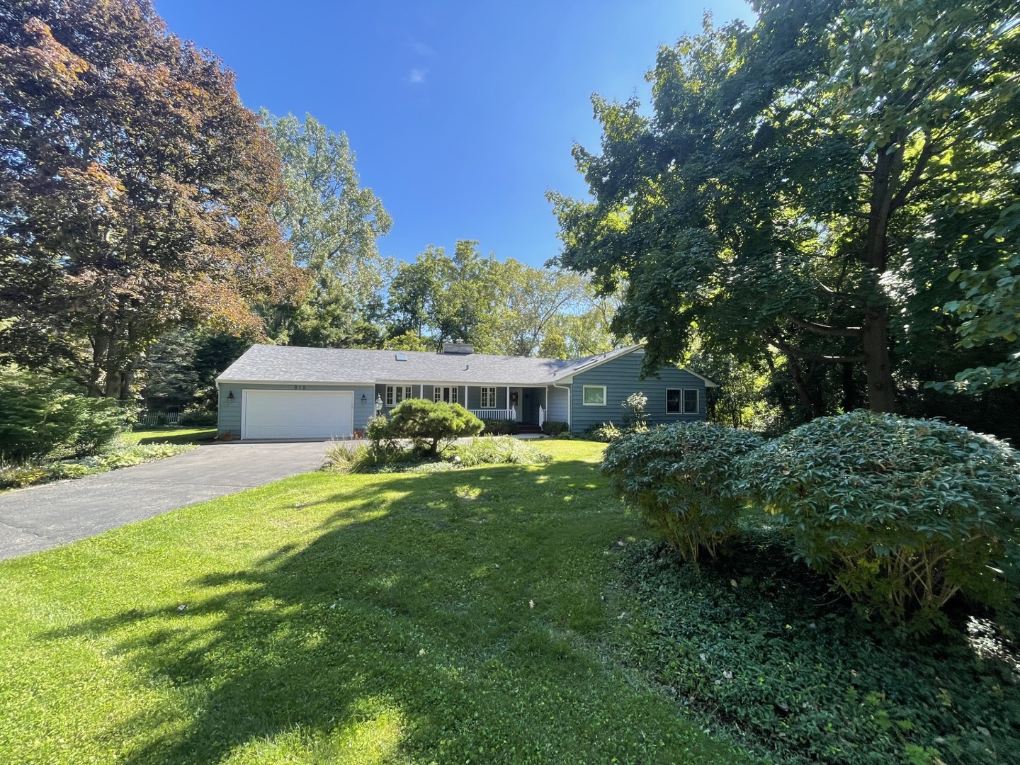 515 E Blodgett Avenue Property Photo 1