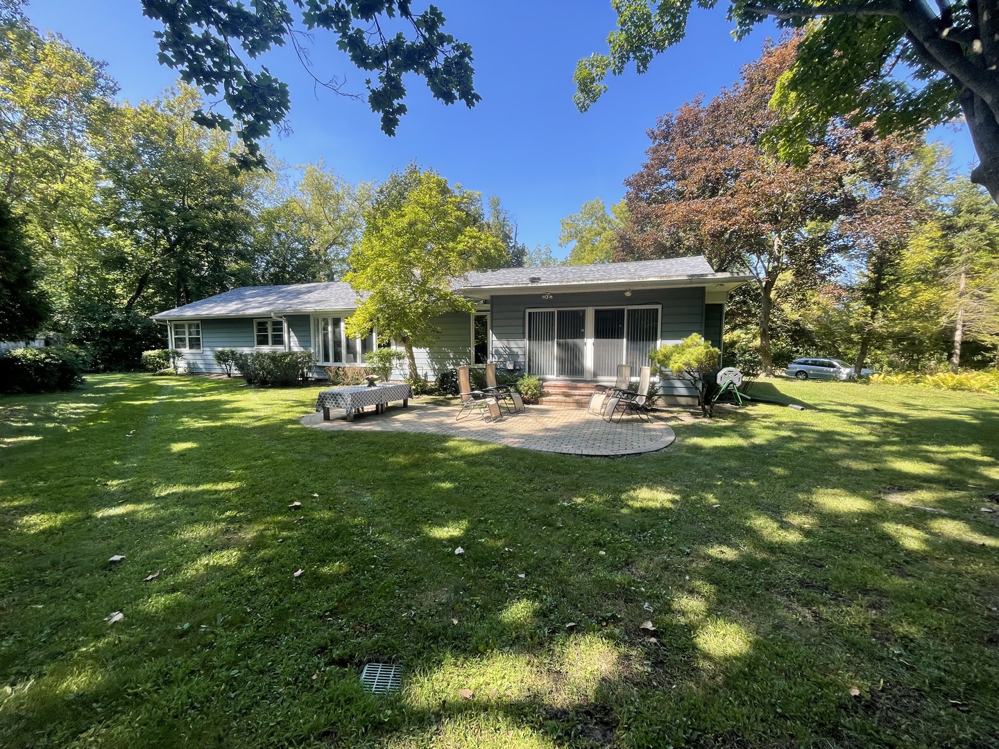 515 E Blodgett Avenue Property Photo 2