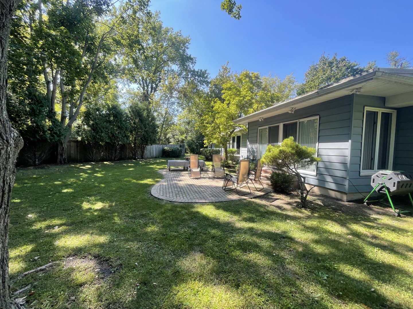 515 E Blodgett Avenue Property Photo 3