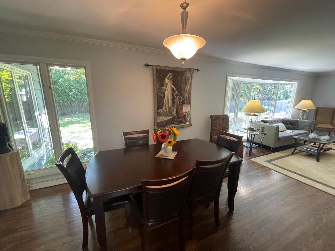 515 E Blodgett Avenue Property Photo 17