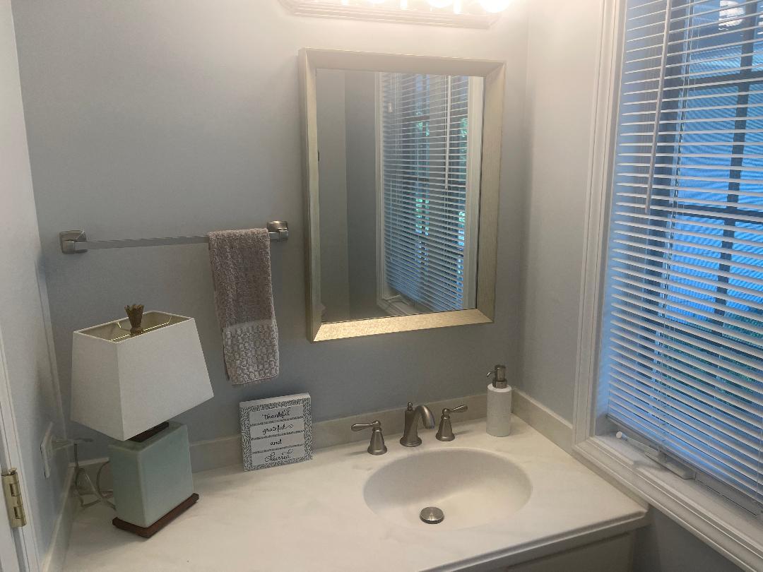 515 E Blodgett Avenue Property Photo 24