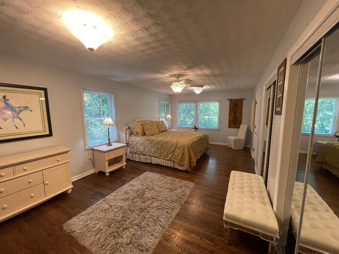 515 E Blodgett Avenue Property Photo 28
