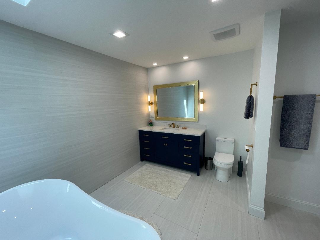 515 E Blodgett Avenue Property Photo 33