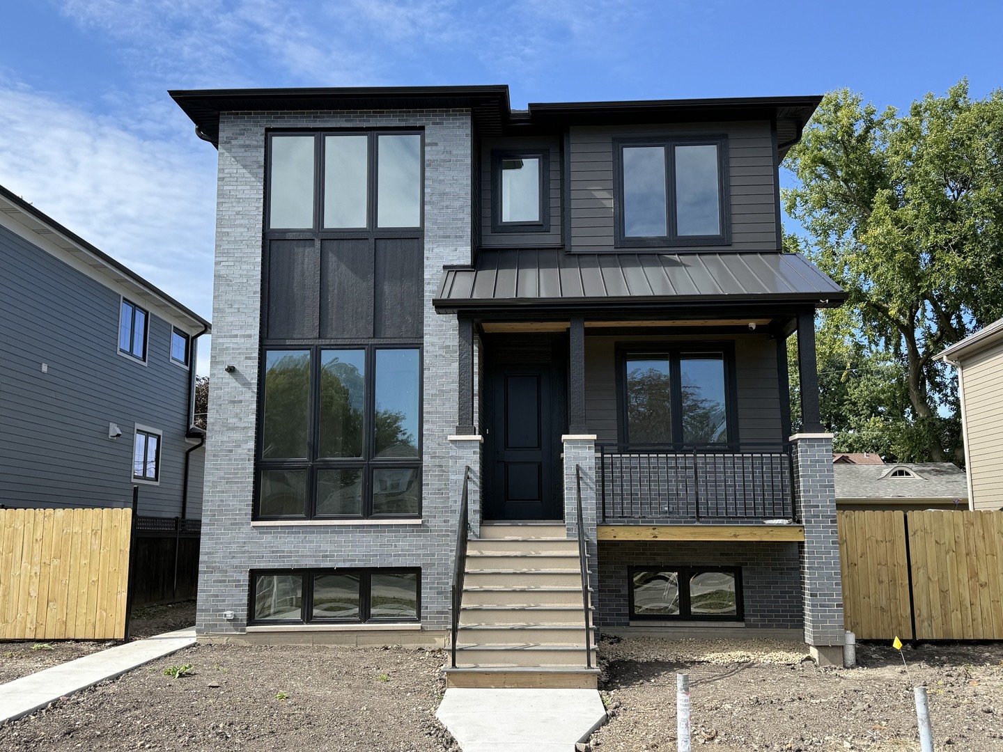 6708 N Olympia Avenue Property Photo 2
