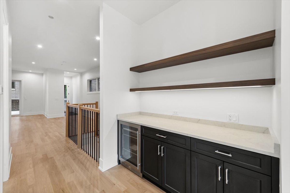 3820 N Damen Avenue 1 Property Photo 5