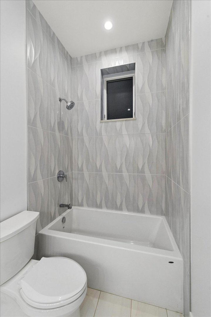 3820 N Damen Avenue 1 Property Photo 26