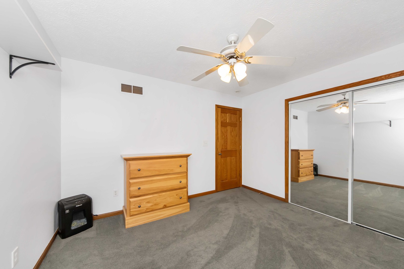618 Cynthia Street Property Photo 16