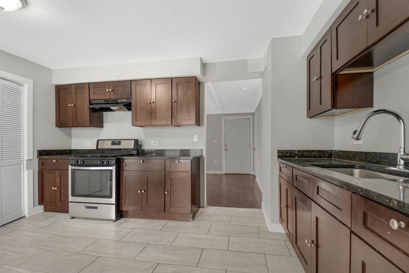 12769354 Property Photo 5