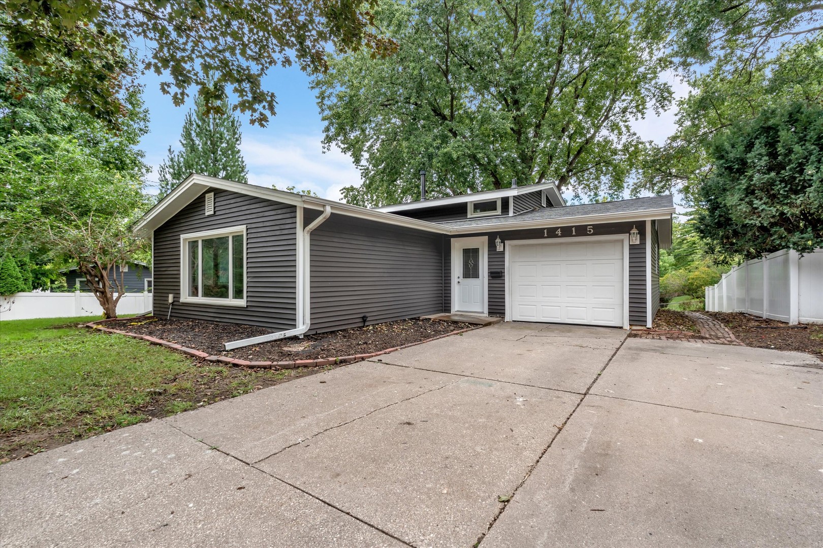 1415 Fairlane Drive Property Photo 1