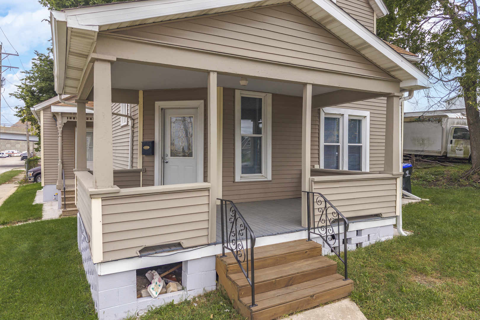 502 S Madison Street Property Photo 2