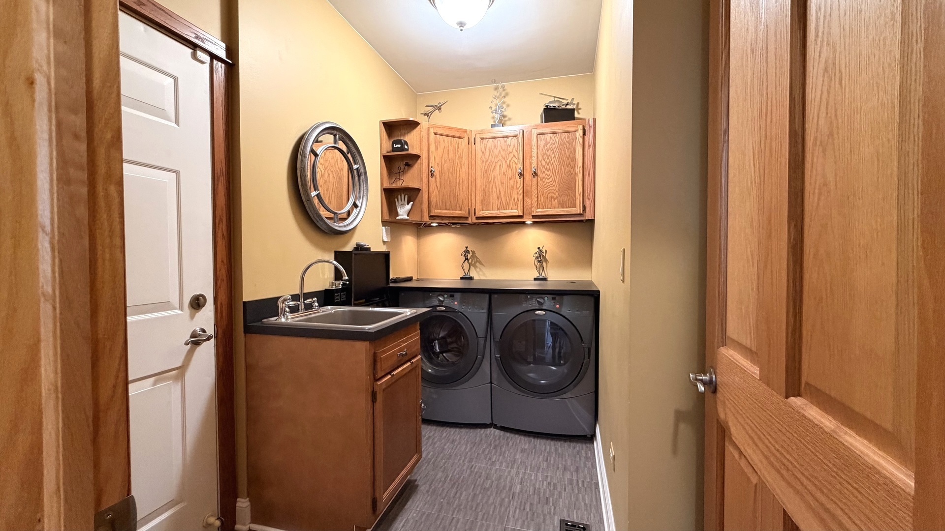 6 Glenview Court Property Photo 12
