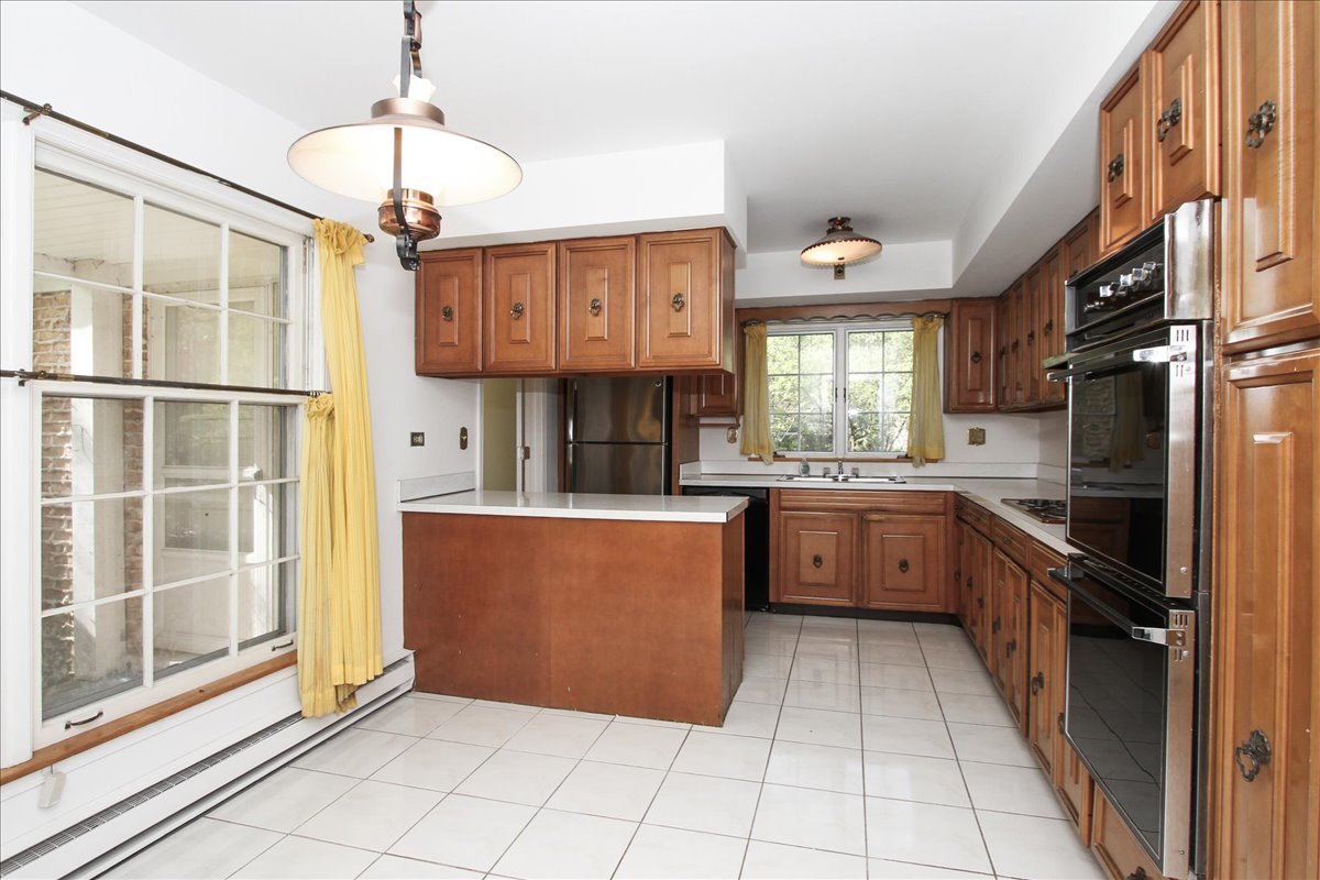 87 Lincolnshire Drive Property Photo 7