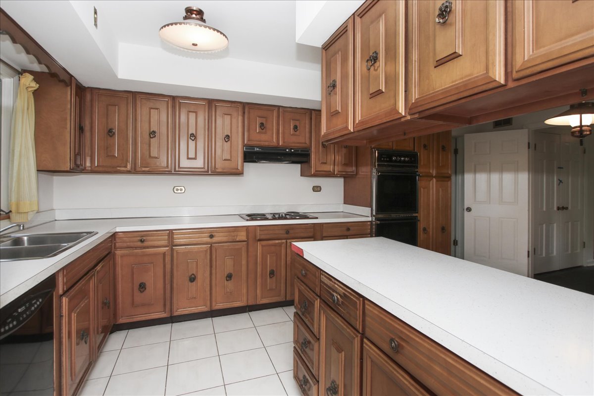 87 Lincolnshire Drive Property Photo 8