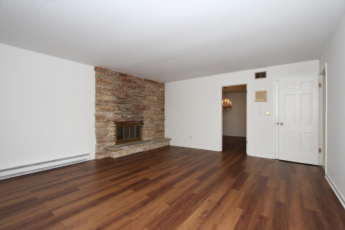 87 Lincolnshire Drive Property Photo 11